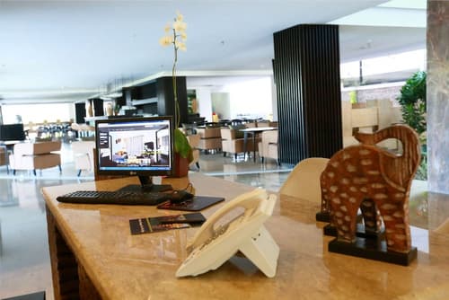 b Hotel Bali & Spa, Reception