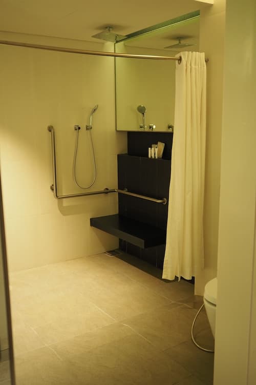 One Farrer Hotel, Room