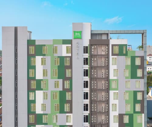 Ibis Styles Malang, Exterior