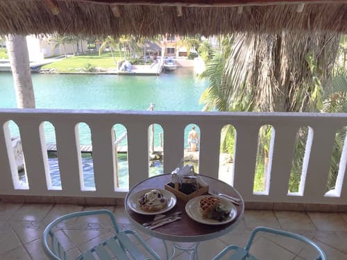 Chez Waffle Hotel, Room