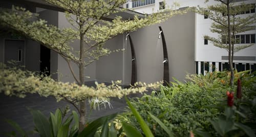 V Hotel Bencoolen, Property grounds