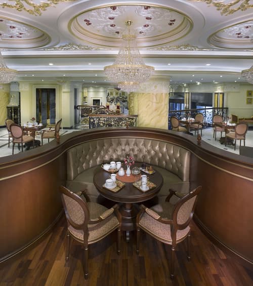Royal Rose Hotel Abu Dhabi, Curio Collection by Hilton, Restaurant