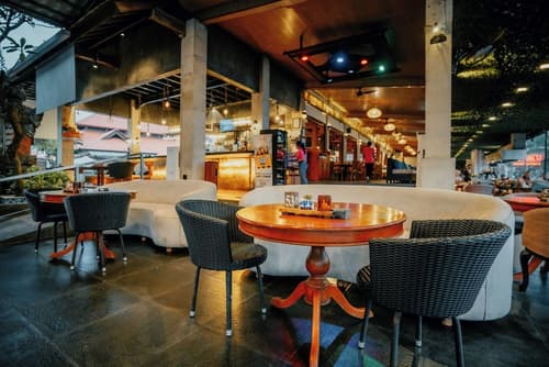 Grand Istana Rama Hotel, Restaurant