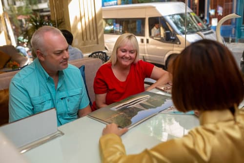 Hanoi Pearl Hotel, Concierge desk