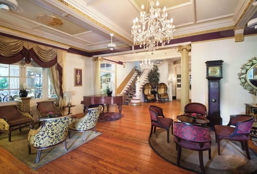 Terra Nova, BW Premier Collection, Lobby