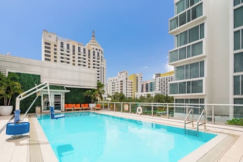 Iberostar Waves Berkeley Shore, Pool