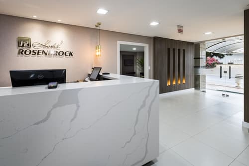 Hotel Rosenbrock, Reception