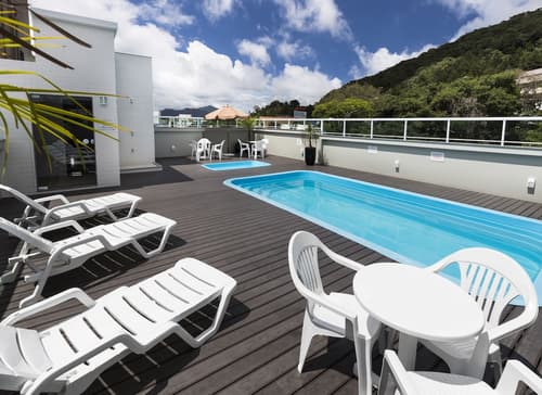 Hotel Rosenbrock, Pool