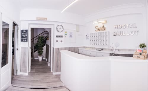 Hostal Guillot, Reception