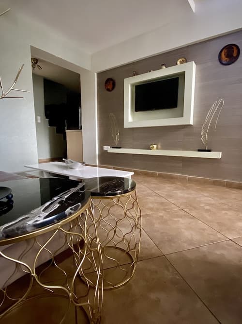 Mc Queen Rooms & Apartments, Reception