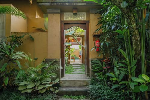 The Sankara Resort & Spa, Interior entrance