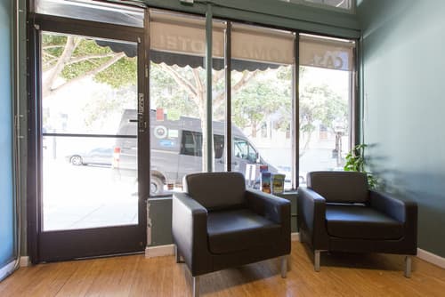 Casa Loma Hotel, Interior entrance