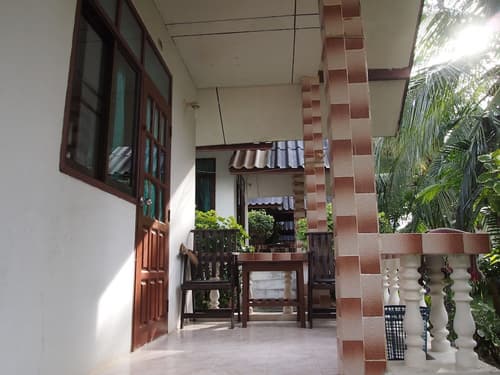 Palm Point Village, Room