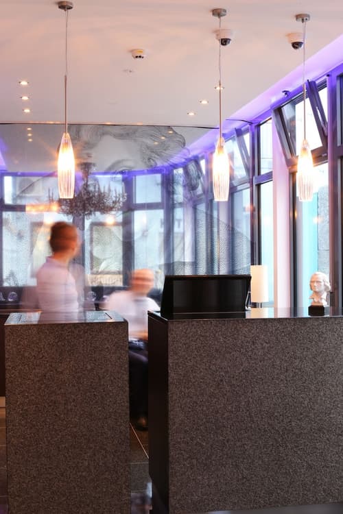 Schiller5 Hotel, Reception