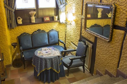 Hotel La Posada Regia, Lobby sitting area