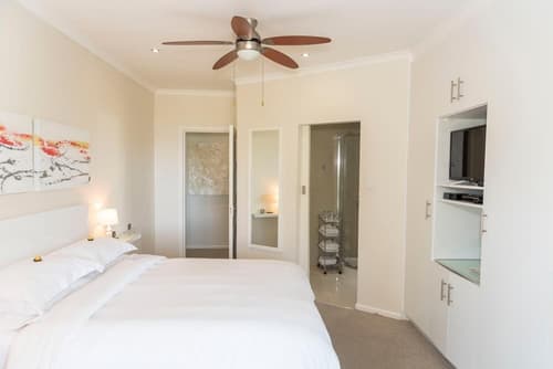 South Villa Guesthouse & Garden, Room