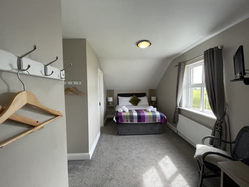 Glasha Meadows, Room