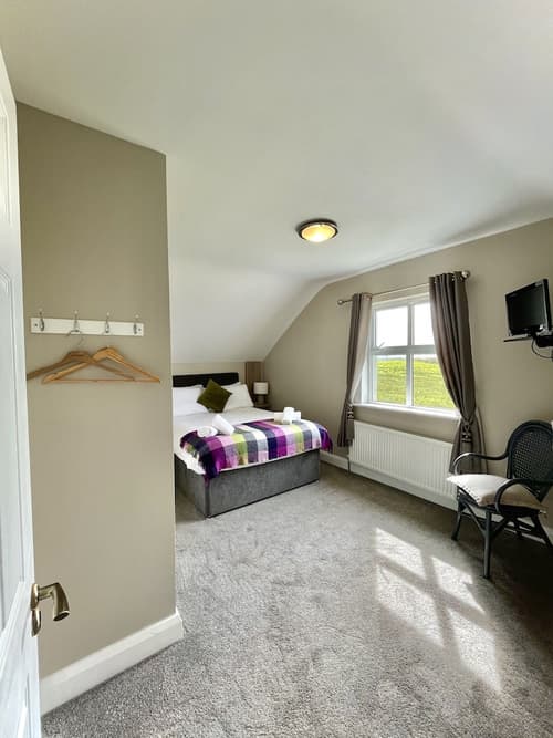 Glasha Meadows, Room