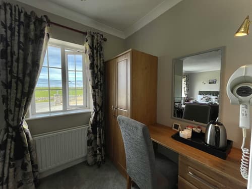 Glasha Meadows, Room