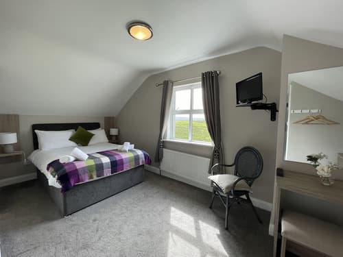 Glasha Meadows, Room