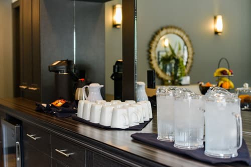 Bighorn Meadows Resort, Lobby lounge