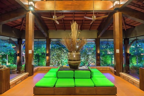 Ayrest Hotel, Lobby sitting area