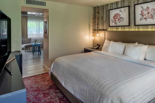 Cliffrose Springdale, Curio Collection by Hilton, Room