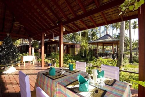 Lipa Bay Resort, Restaurant