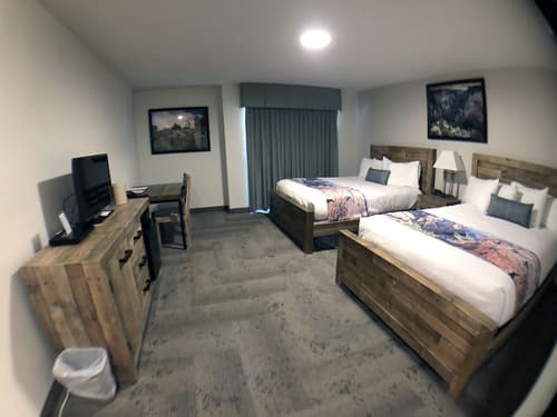 Bumbleberry Inn, Room