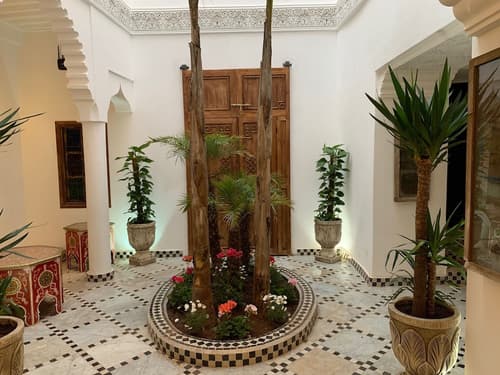 Riad Abaka by Ghali, Primary image