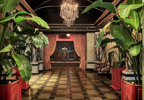 The Pontchartrain Hotel, Lobby