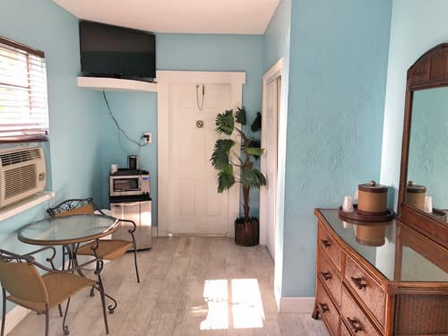 The Pelican Key Largo Cottages, Room
