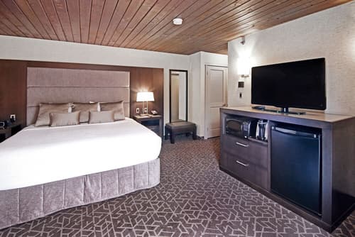 Best Western Plus Banff International Lodge, Room