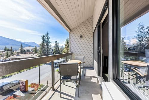 Best Western Plus Banff International Lodge, Room