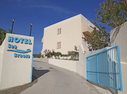 Hotel Sea Breeze, Property entrance