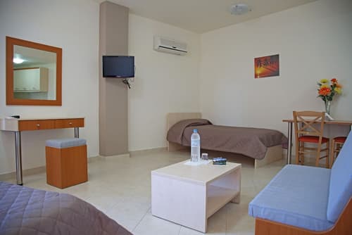 Hotel Sea Breeze, Room