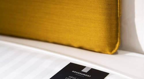 Hougoumont Hotel, Room