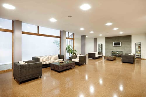 Crisol Faycán, Lobby