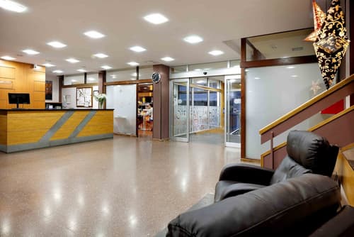 Crisol Faycán, Lobby