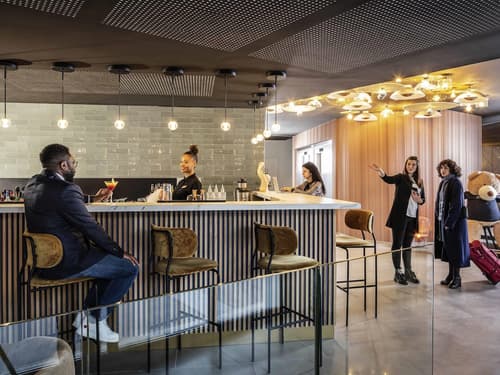 Novotel Belleville Paris 20, Interior entrance
