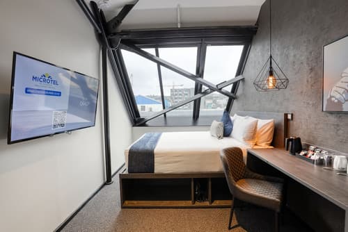Microtel by Wyndham Wellington, Room