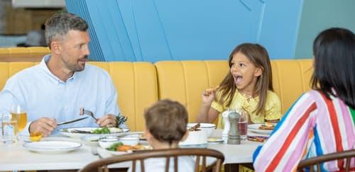 The First Collection Dubai Jumeirah Village Circle, a Tribute Portfolio Hotel, Restaurant