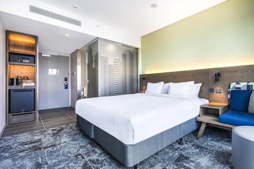 Holiday Inn Express Melbourne Little Collins by IHG, Room