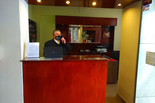 Crystal Hotel, Reception