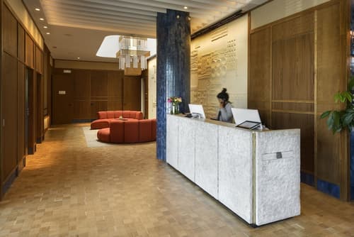 Hotel Tres Reyes San Sebastian, Reception