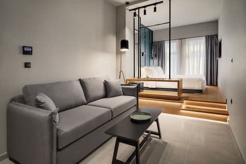 Bob W Akadimia Athens, Room