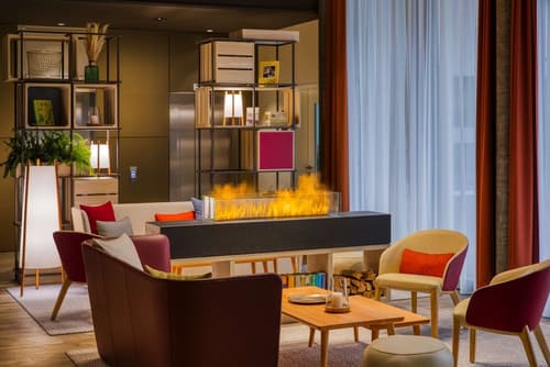 IntercityHotel Zurich Airport, Lobby sitting area