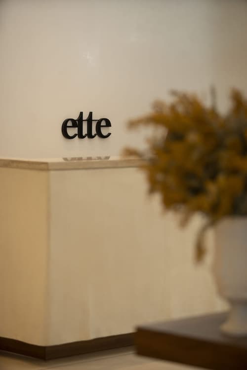 ette hotel, Reception