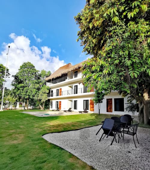 Hotel Makech, Interior