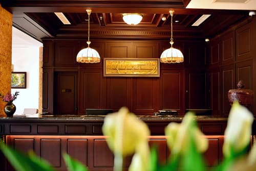 Duong Chan Hotel, Reception